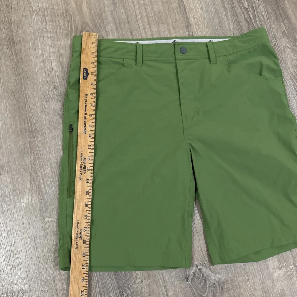 Stio Shorts Mens 38 Green 10 Inch Hiking Walking Lightweight Zip Pockets Outdoor